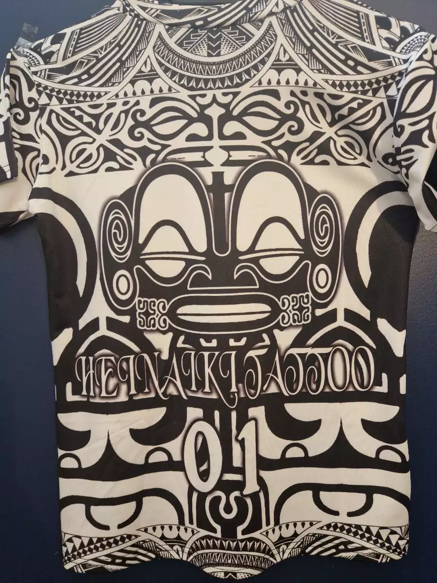 T-shirt  enfant motifs marquisien Tiki noir et blanc