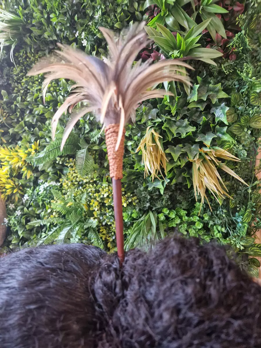 Pique cheveux marquisien avec plumes