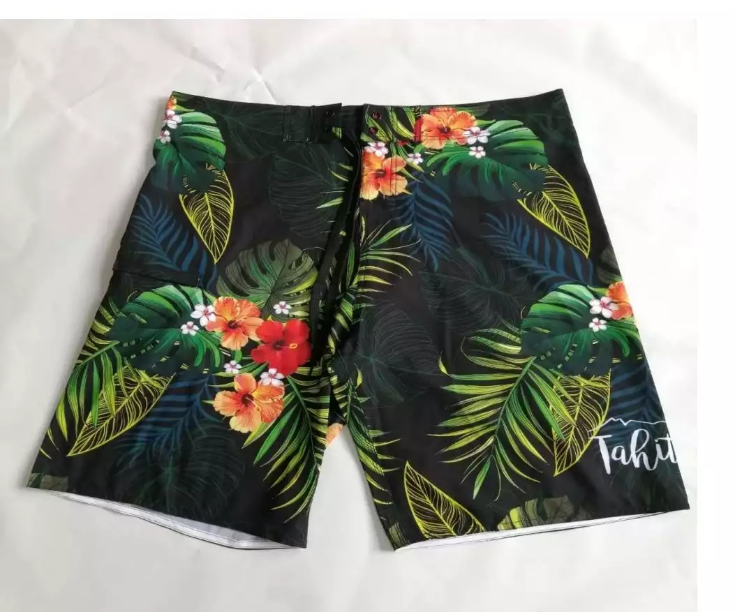 Short surf à fleurs Tahiti