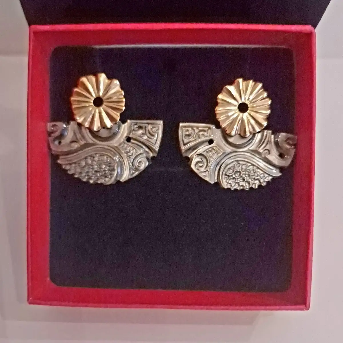 BO en nacre gravé avec monture acier inoxydable